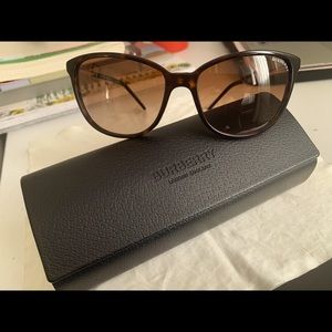Women's Burberry sunglasses